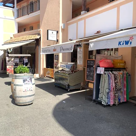Cap Esterel T3 Jardin Cloture Grande Terrasse Couverte Vue 2 Village Pierre Et Apartment