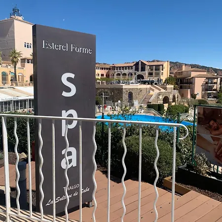 Cap Esterel T3 Jardin Cloture Grande Terrasse Couverte Vue 2 Village Pierre Et Apartment *