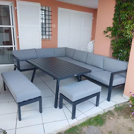 Apartment Cap Esterel T3 Jardin Cloture Grande Terrasse Couverte Vue 2 Village Pierre Et Saint-Raphael (Var)